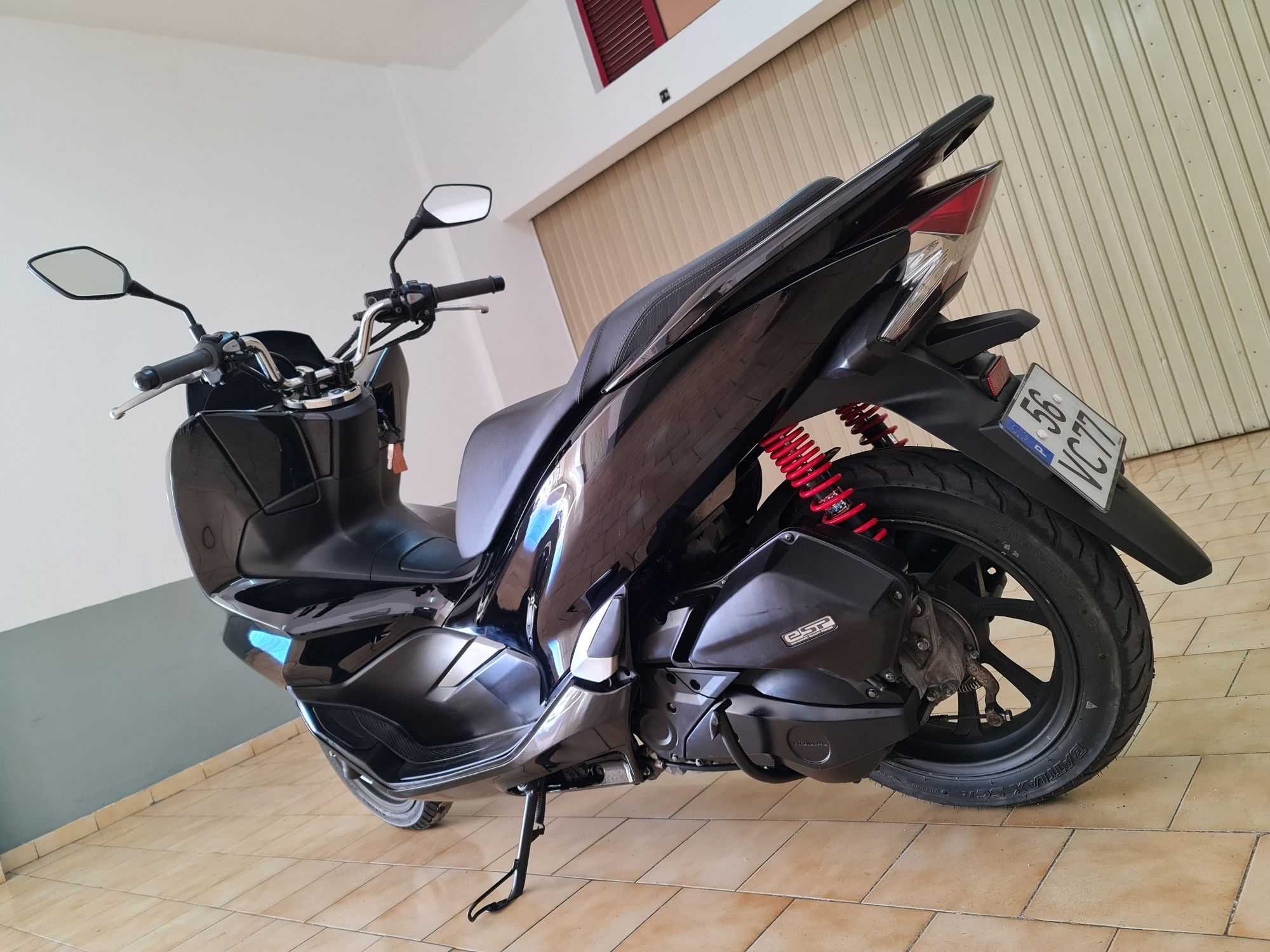 Honda PCX toda revisionada