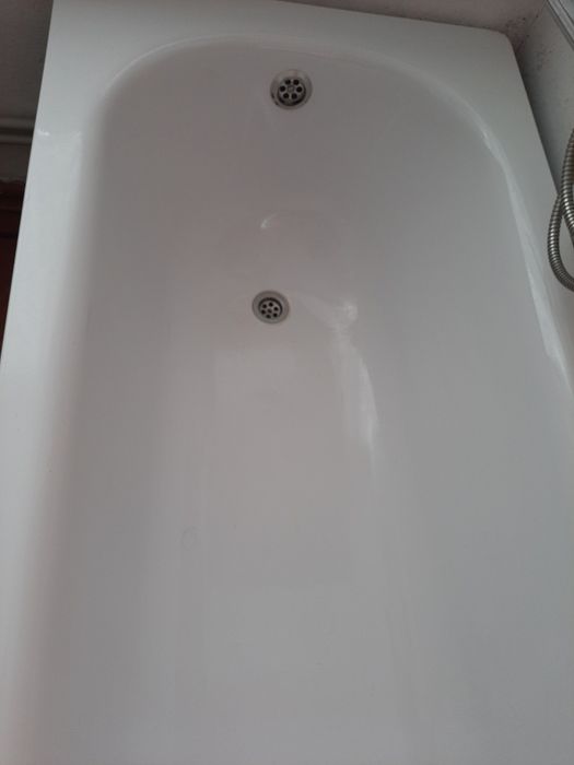 Ванна металева біла