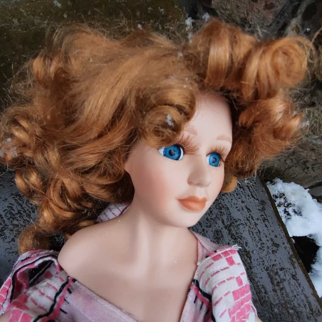 Номерна колекційна вінтажна лялька Victorian Jolls.