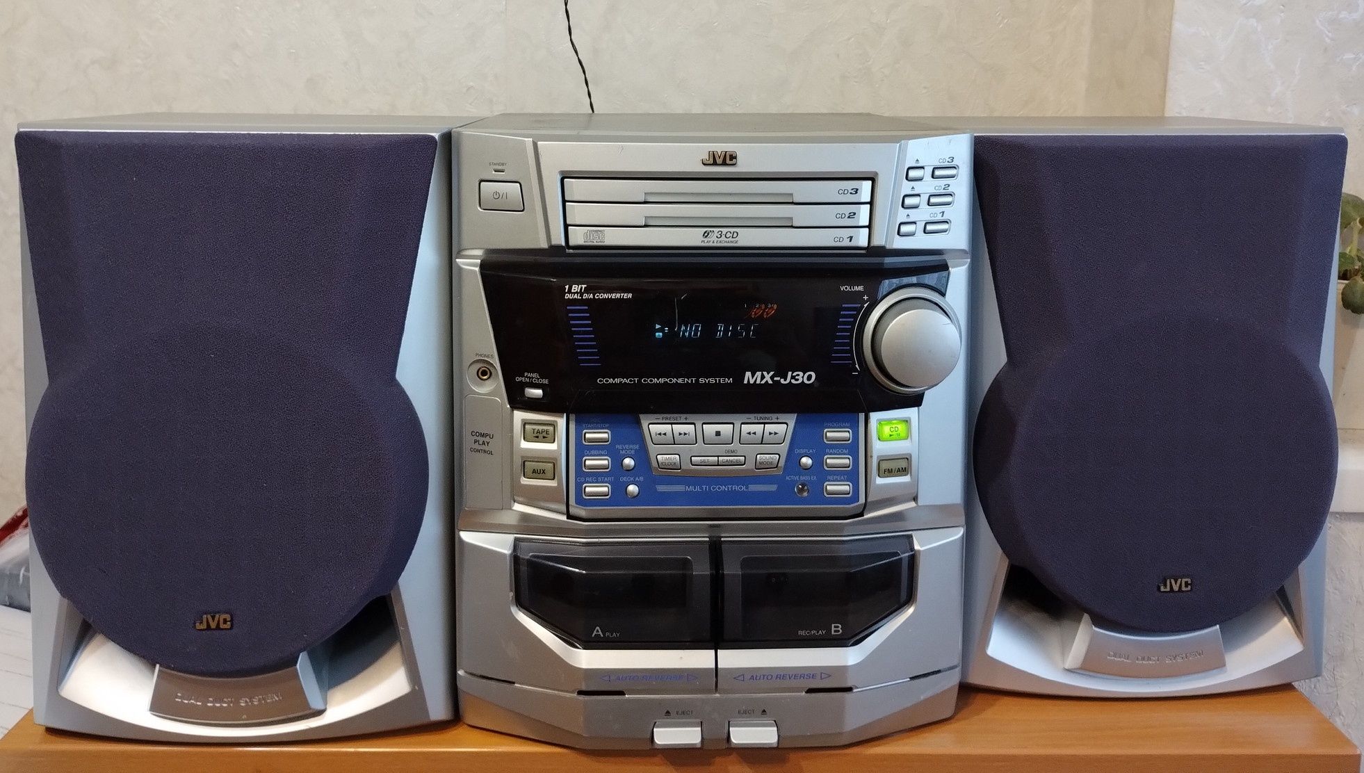 Музыкальный центр JVC MX-J30