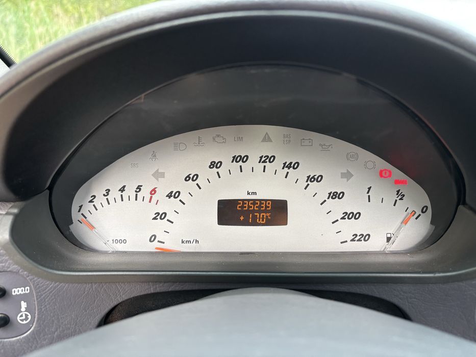 Mercedes W168 A210 Evolution 2.1 140KM 2002 AMG