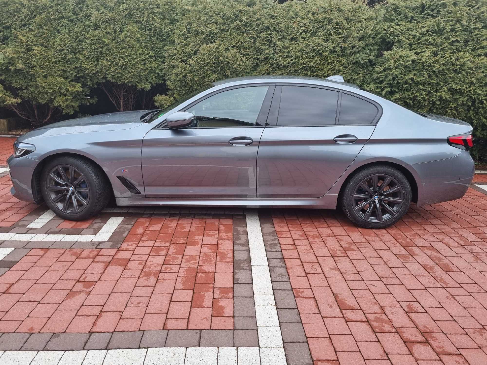 Wynajem osobowe BMW 530d xDrive Sedan