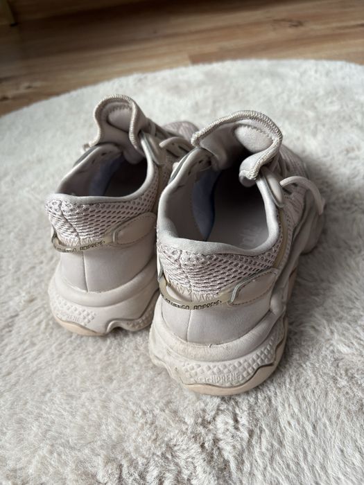 Buty adidas bezowe