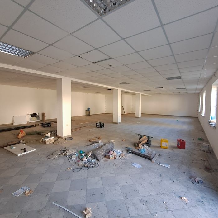 Продам комерційну будову в хорошій локації