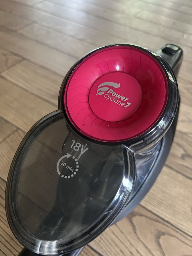 Odkurzacz bezprzewodowy Philips  FC6722 01