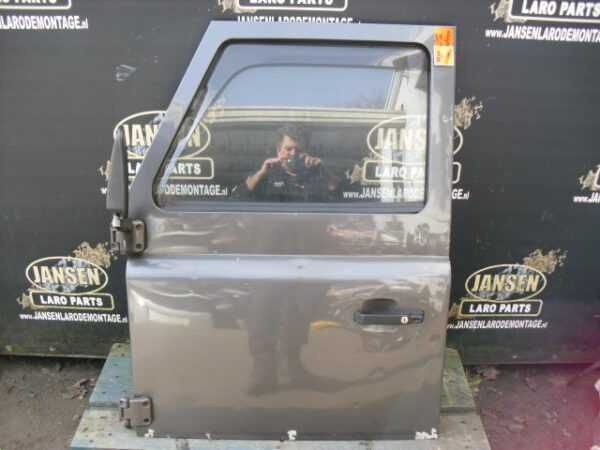 Land Rover Defender Portas diversas