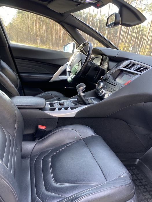 Citroën DS5 2.0 HDi 163 KM – bogate wyposażenie, zadbany egzemplarz