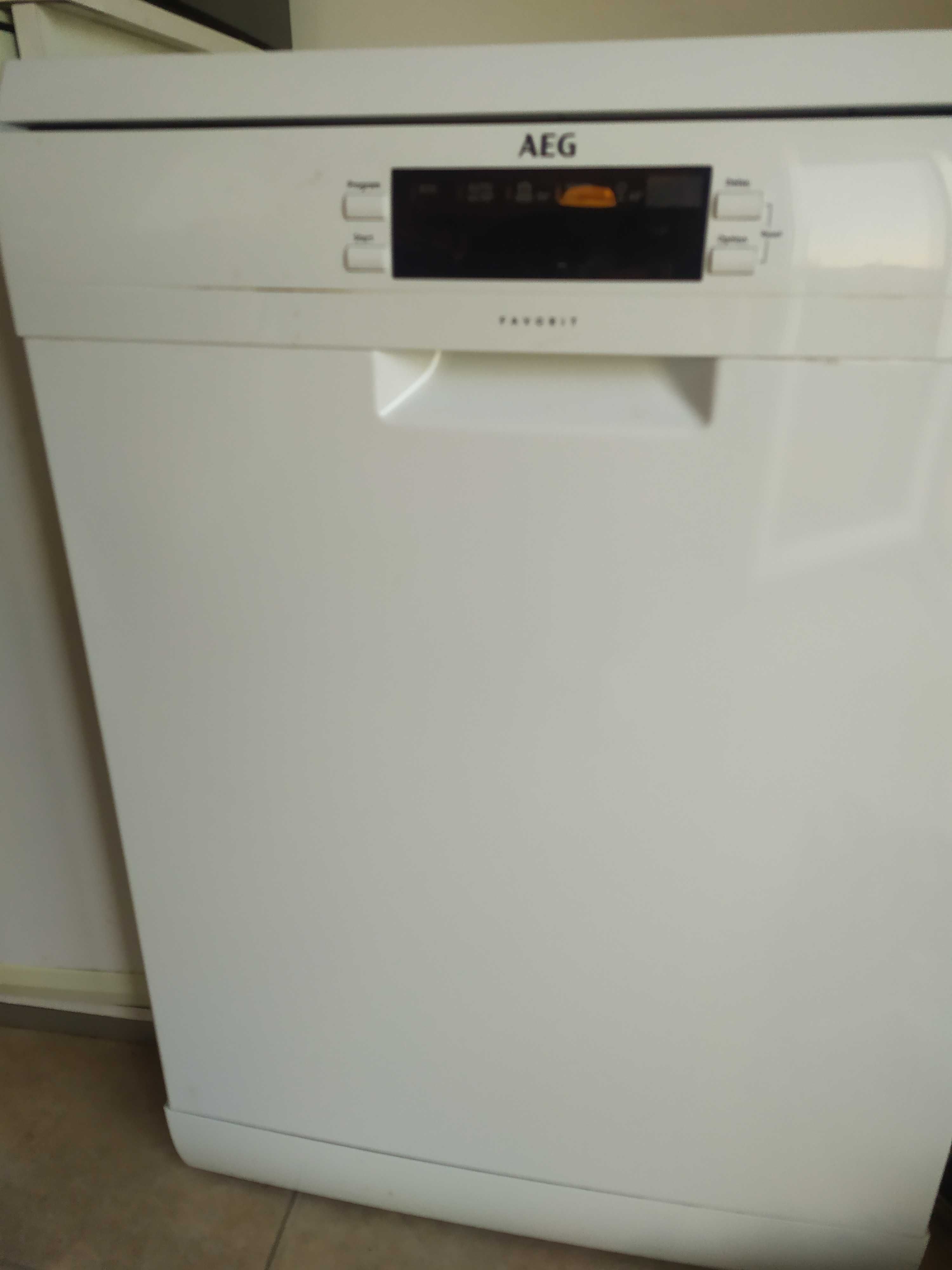 Máquina Lava Loiça  AEG Favorit