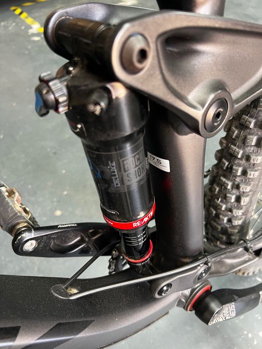 Trek Remedy 8 27.5 Mountain Bike M