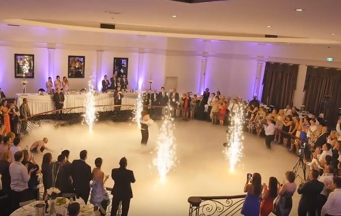 Fotobudka 360 HIT 2025 ciezki dym napis LOVE fontanny iskier dekoracja