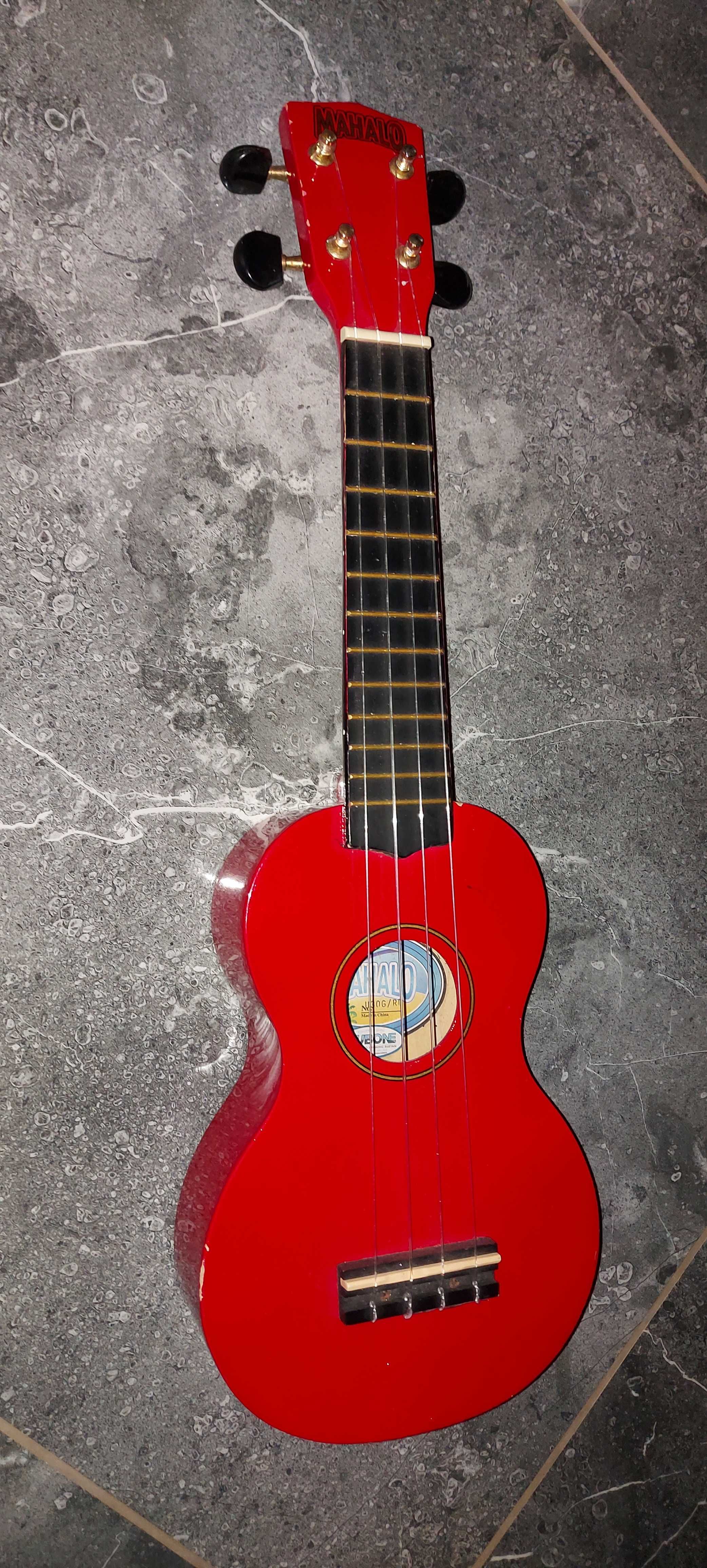 Ukulele czerwona gitara