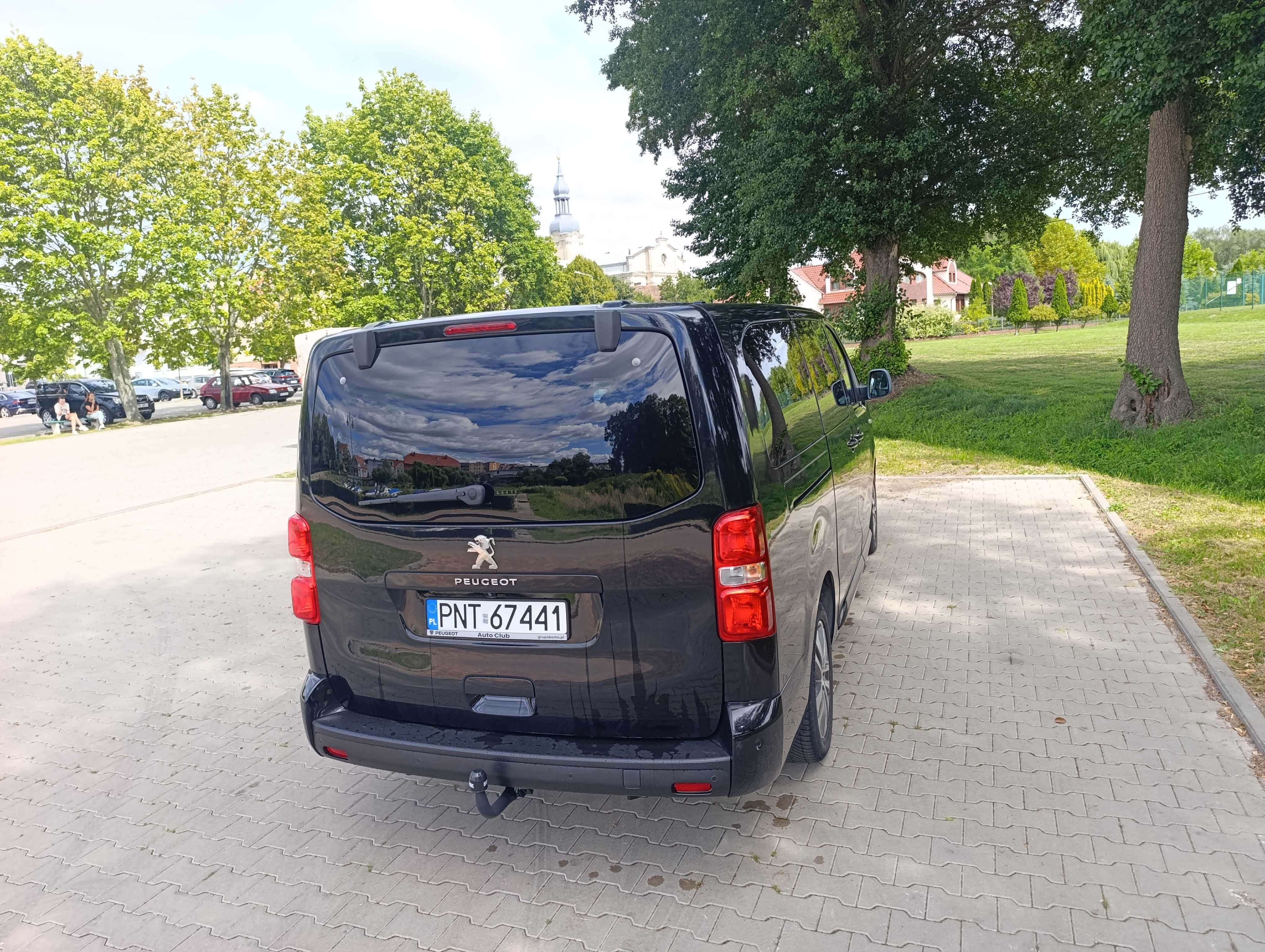 Peugeot Traveller BUSINESS VIP LONG AUTOMAT 6 OS. 2019r. 180KM FV23%
