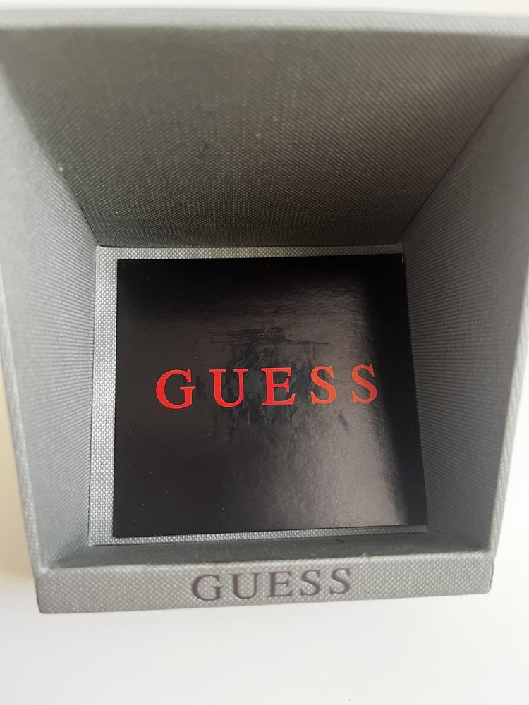 женские часы Guess