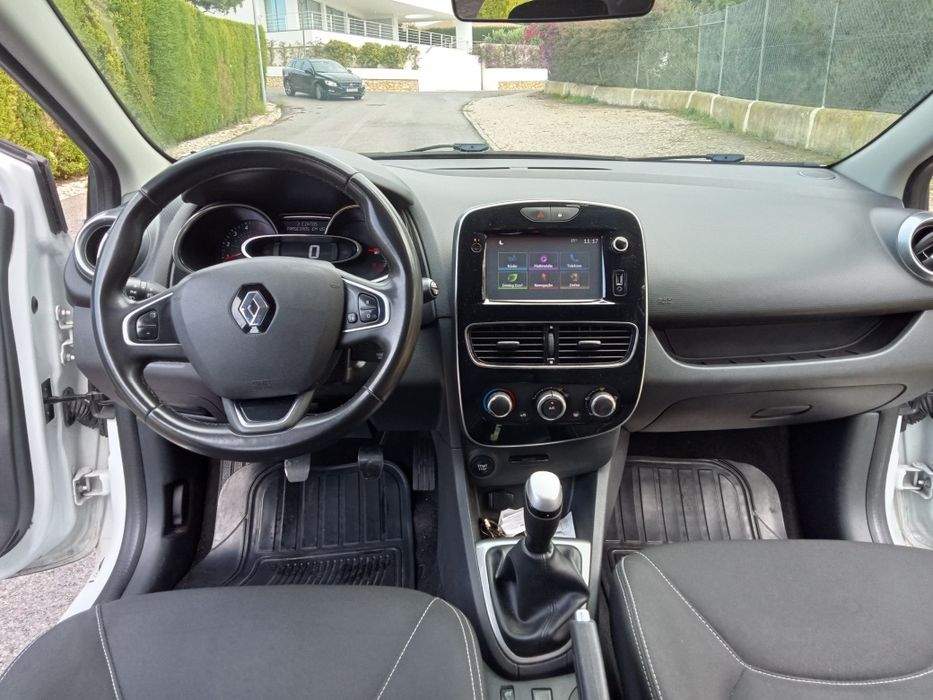 Renault sport 1.5 dci troco por carro do meu agrado.