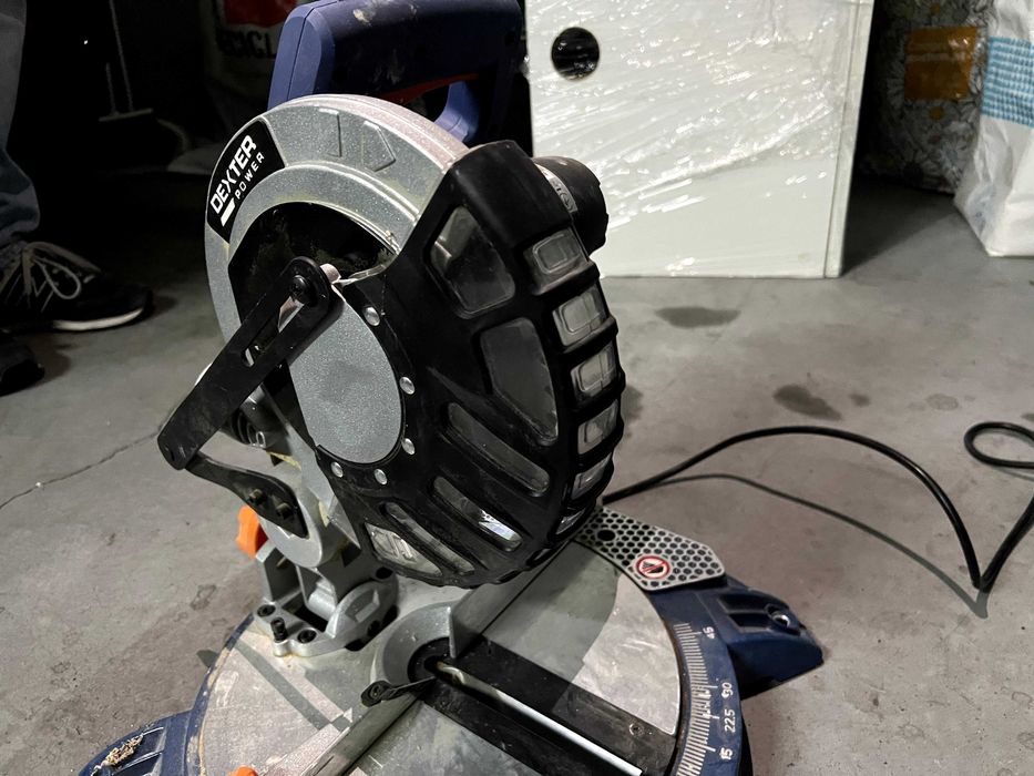 Serra circular como nova