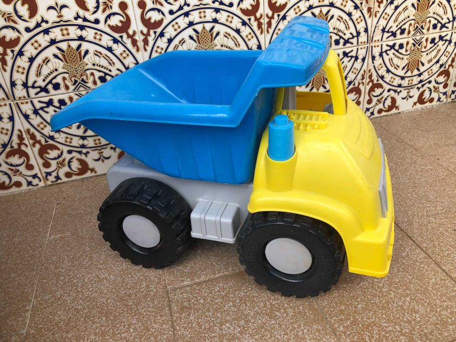 Camião basculante infantil "Bildo"