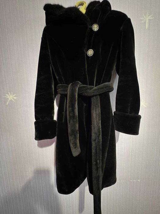 Продам еко-шубу 1000 грн