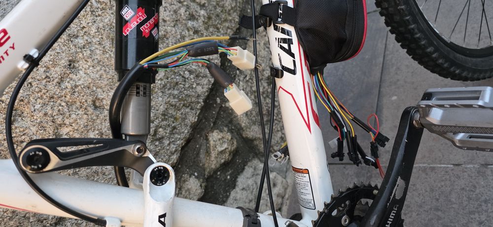 Bicicleta elétrica cannondale