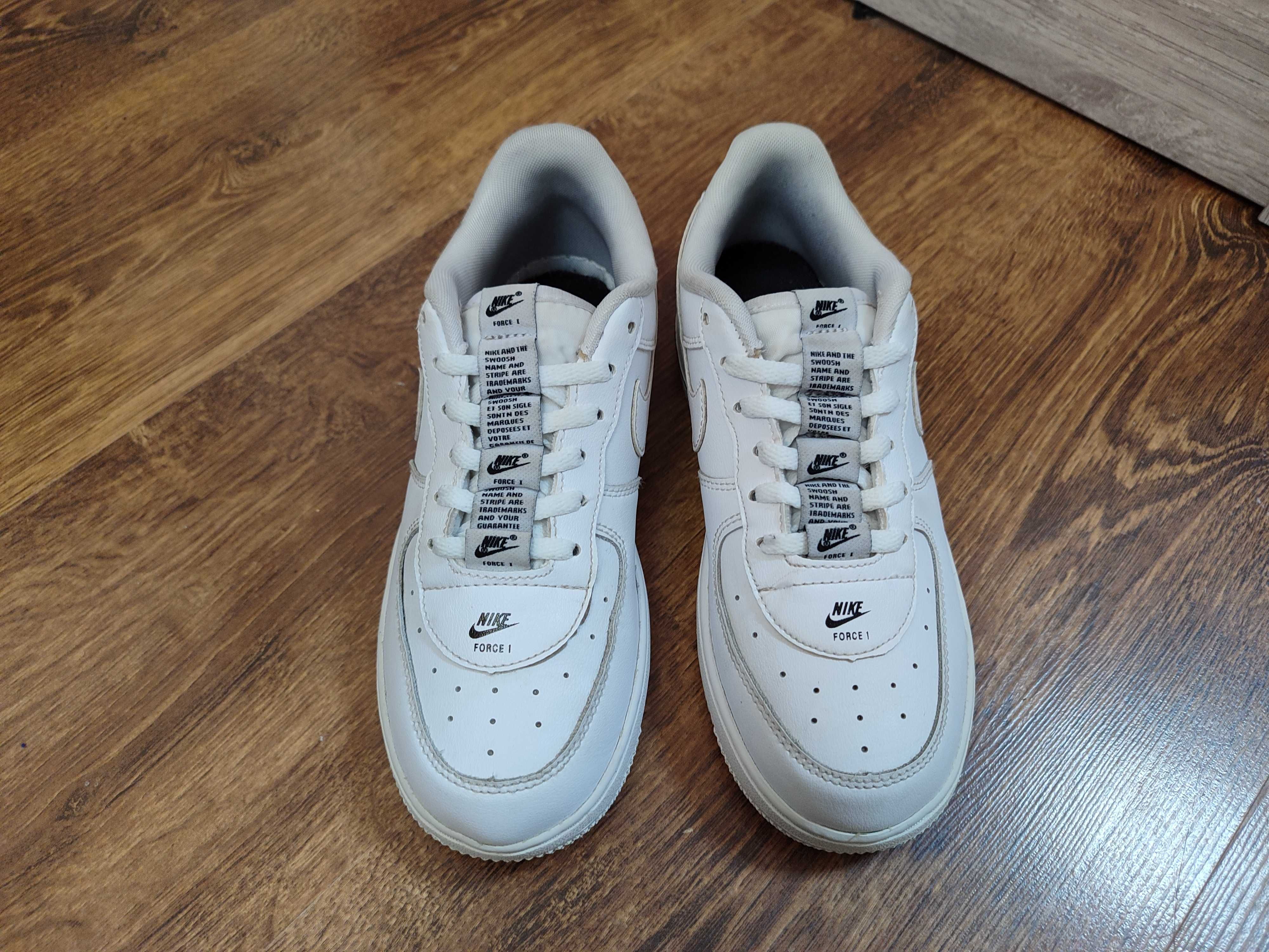 Кроссовки Nike Air Force 1 Оригинал 34-35р. стелька 22 см.