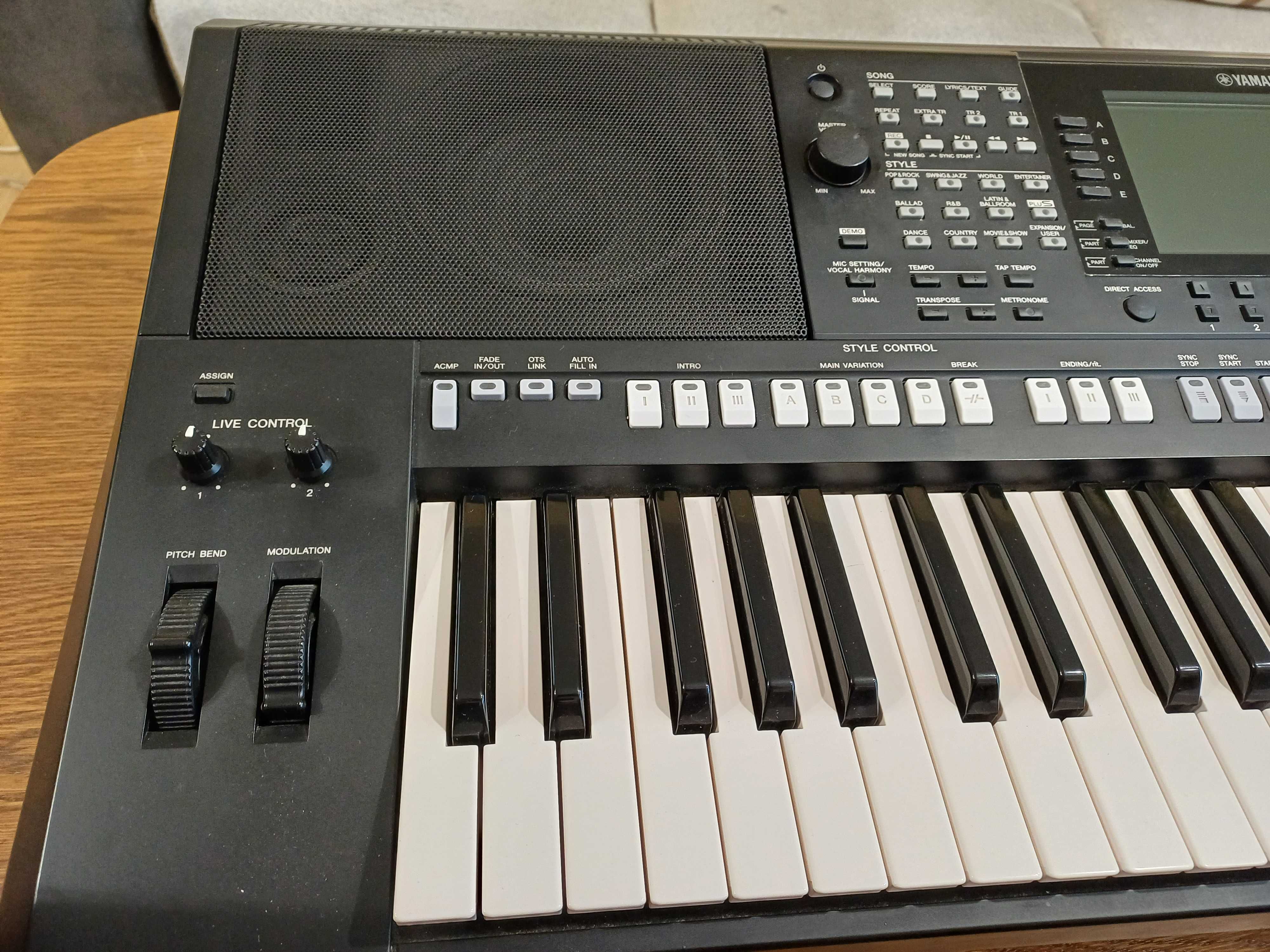 Keyboard Yamaha PSR-S975