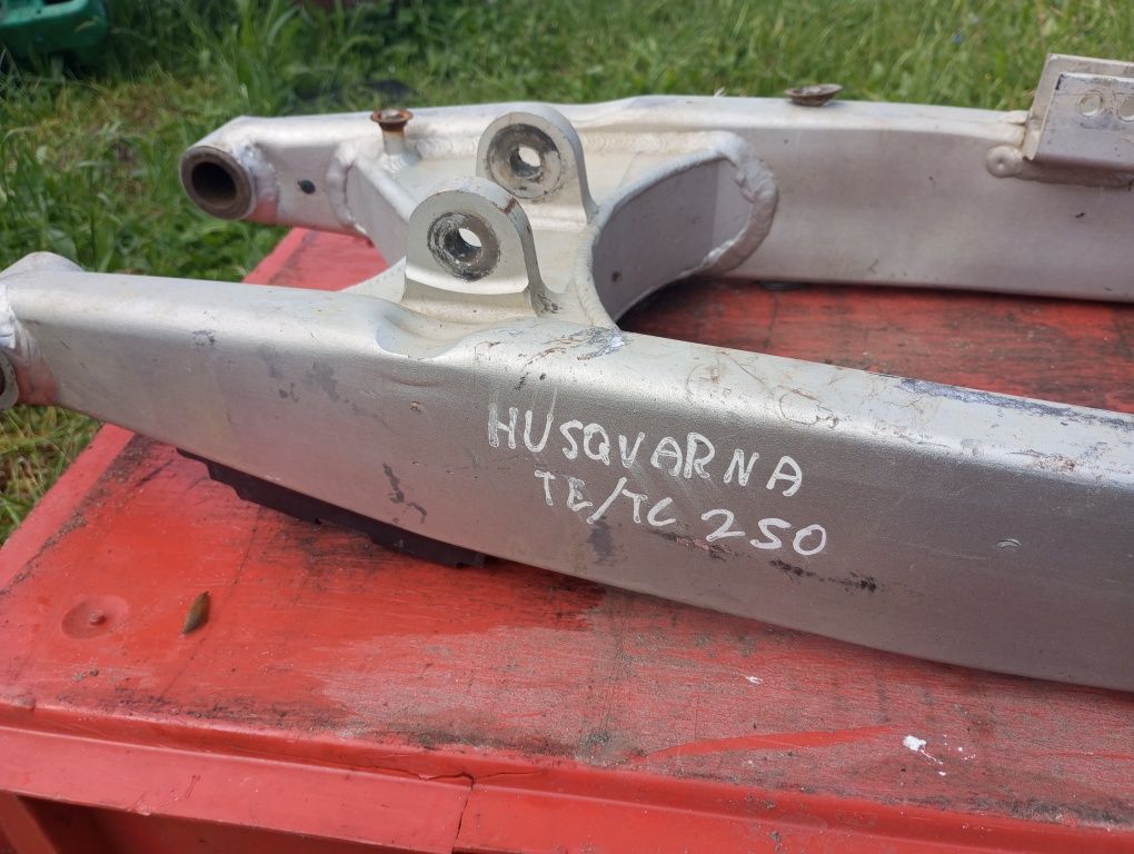 Wahacz tył tylni amortyzator Husqvarna TE TC 250 cross supermoto  BG