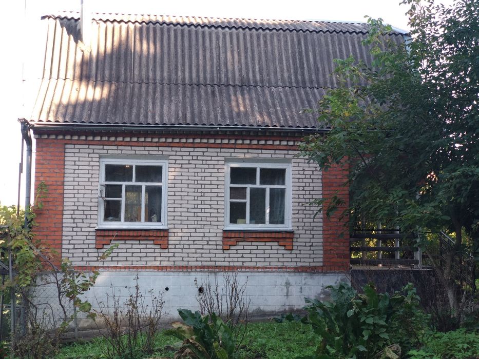 Будинок з земельною ділянкою 7 соток