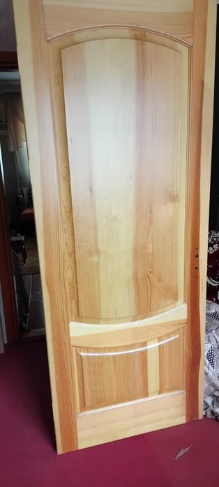 Двері соснові нові