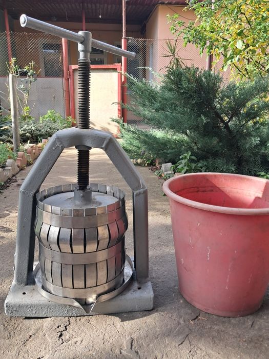 Пресс для сока. Соковыжималка