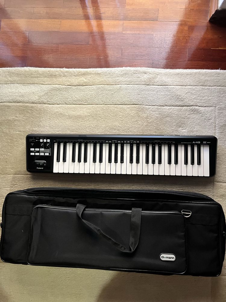 Keyboard Roland A 49
