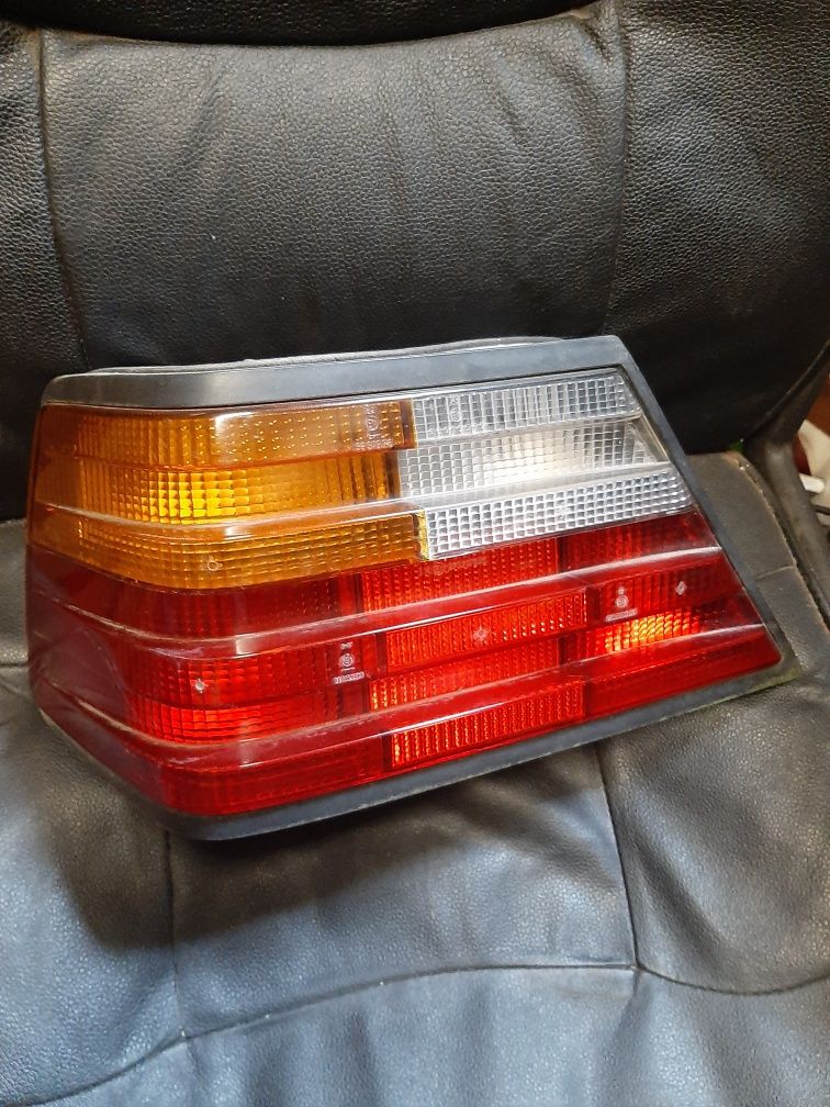 Lampa mercedes w124