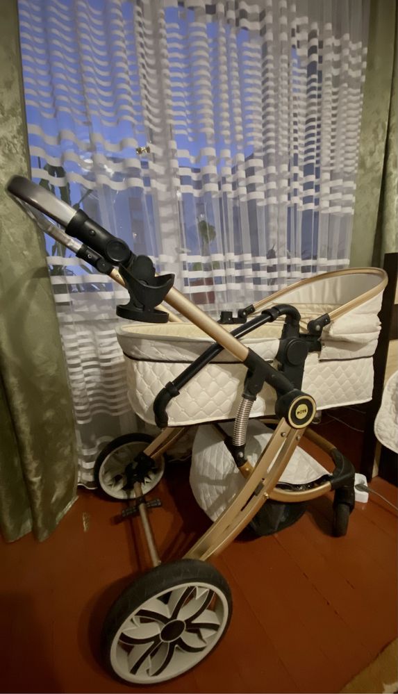 Дитяча коляска/візочок-трансформер в гарному стані
