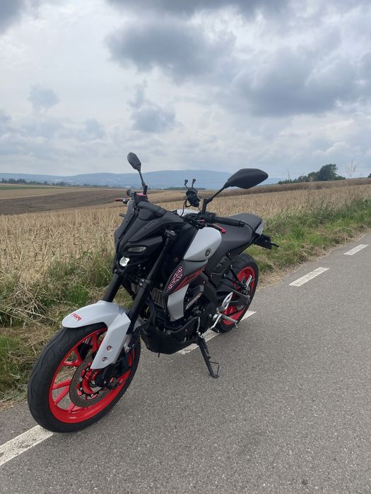Motocykl Yamaha mt125