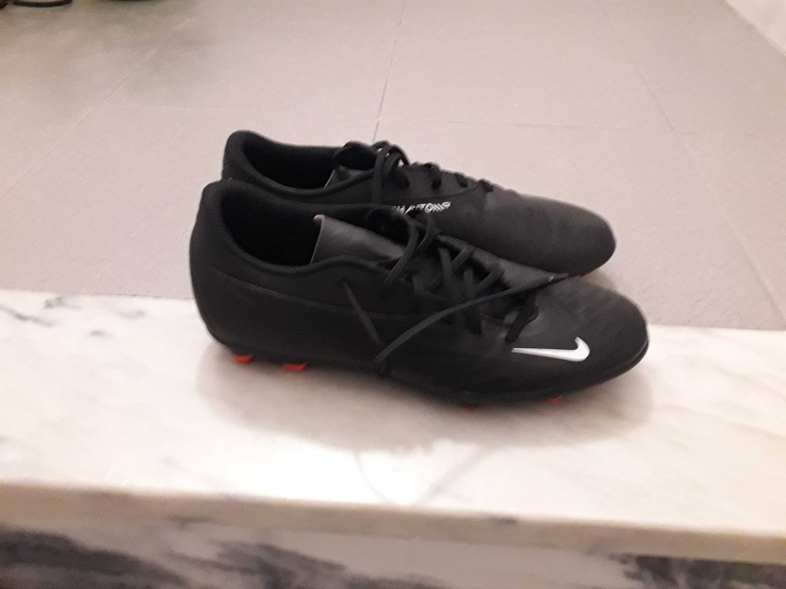 Chuteiras Nike phantom GX club