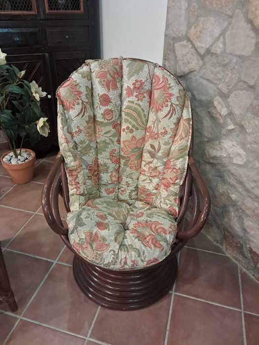 2 Cadeirões + Sofá de 2 lugares