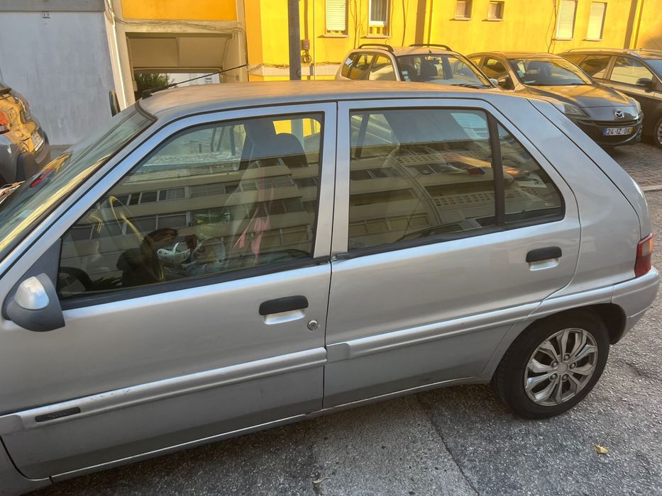 Citroën Saxo 1.1 (2001) — Usado, com detalhes