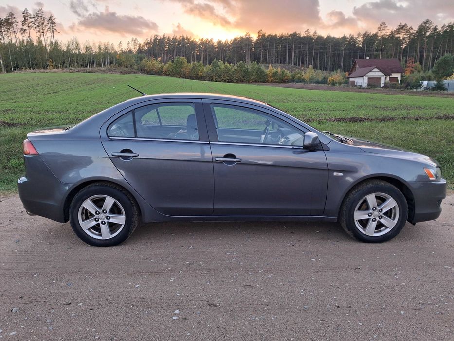 Sprzedam Mitsubishi Lancer 2.0 diesel z hakiem