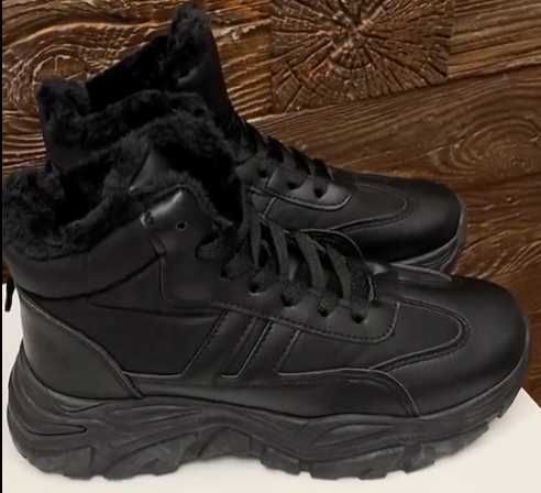 !! ЦІНУ ЗНИЖЕНО !! Жіночі  зимові кросівки утеплені легкі та зручні