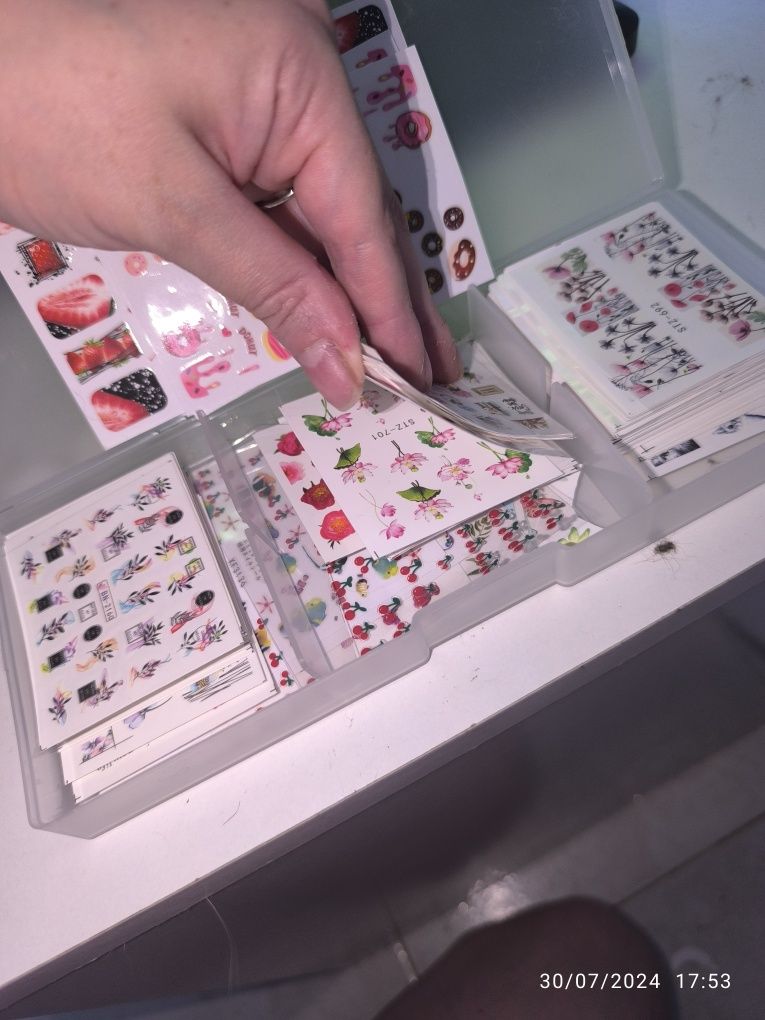 Nail art foil e tatuagem para unhas
