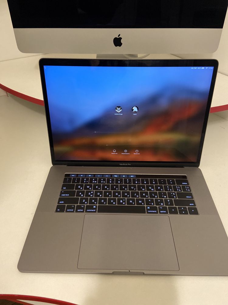 MacBook Pro15  ноутбук