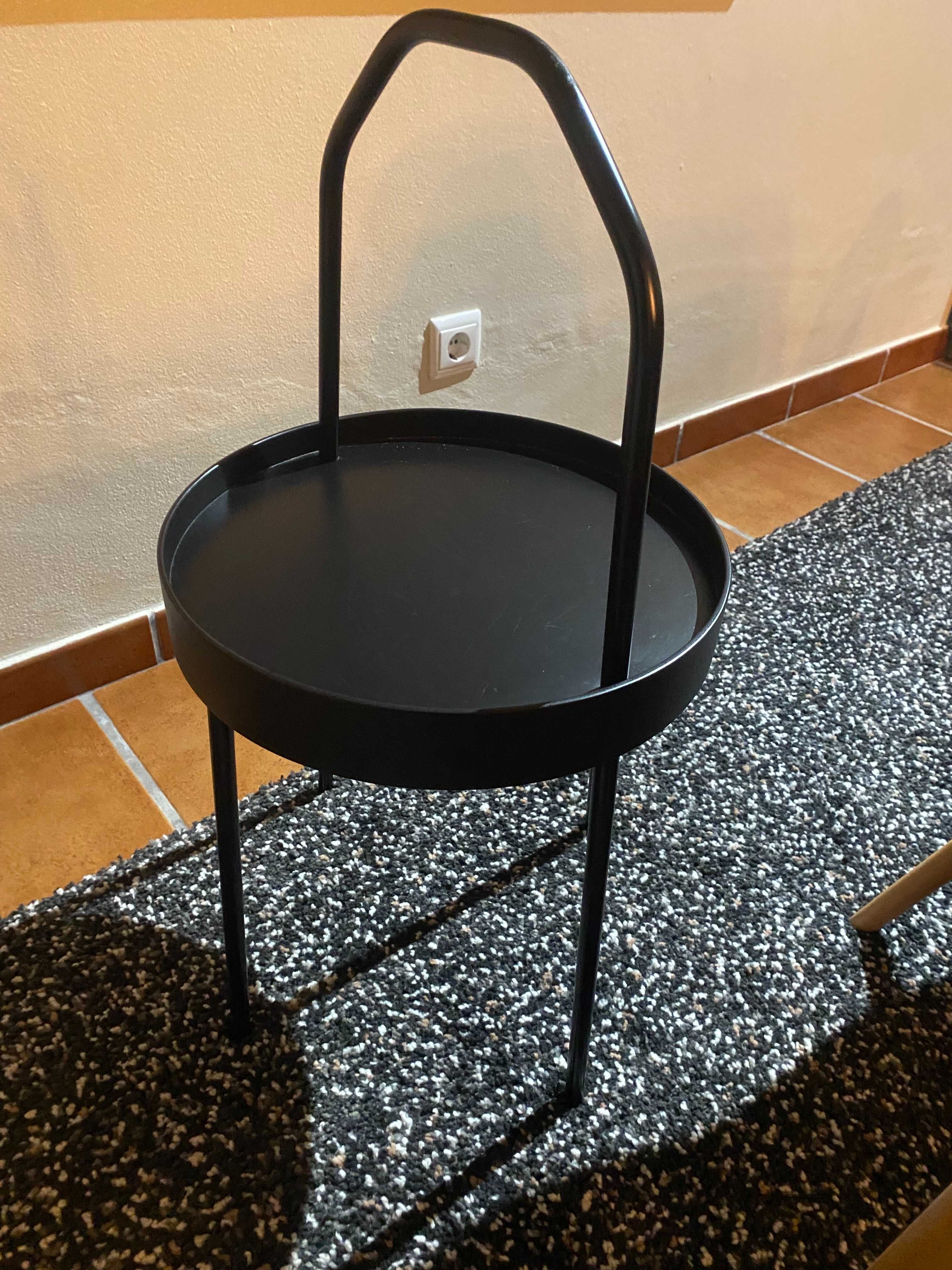 Mesa de apoio Burvik em metal preto em excelente estado