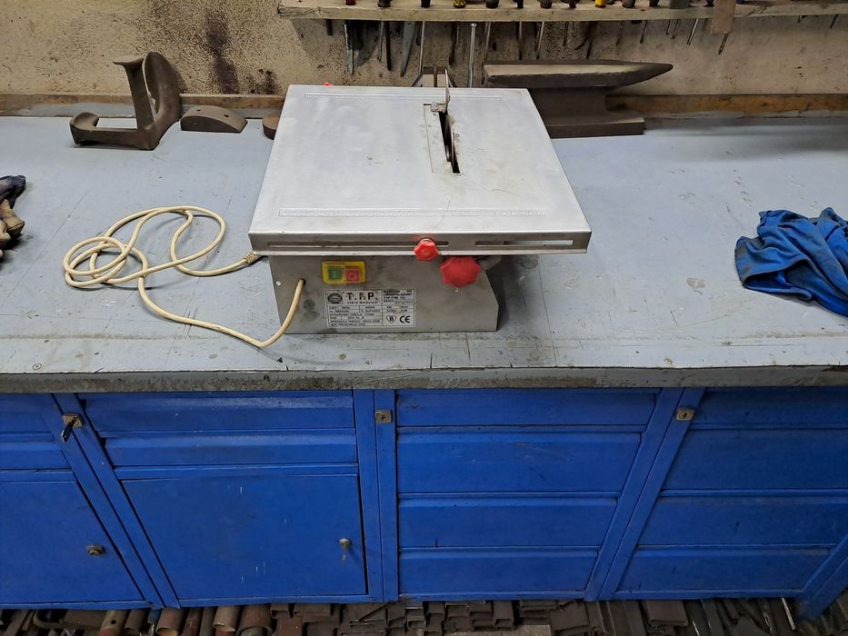 Maszyna do cięcia glazury