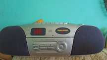 Odtwarzacz CD, magnetofon i radio