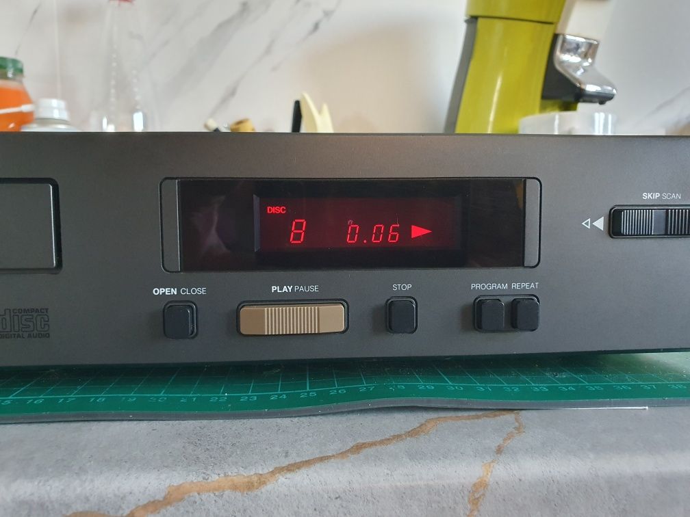 Markowy Odtwarzacz CD NAD 5425 vintage