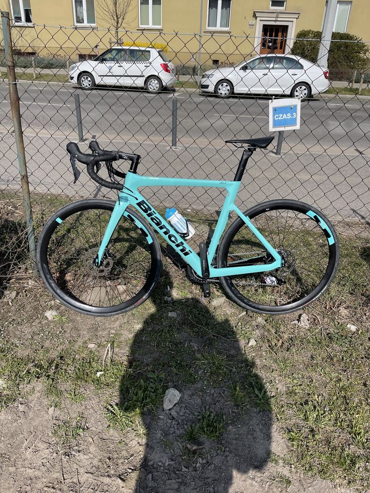 Rower szosowy Bianchi Aria Aero Disc