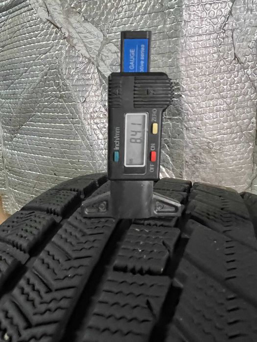 Шини Б/в 225.50.17 комплект