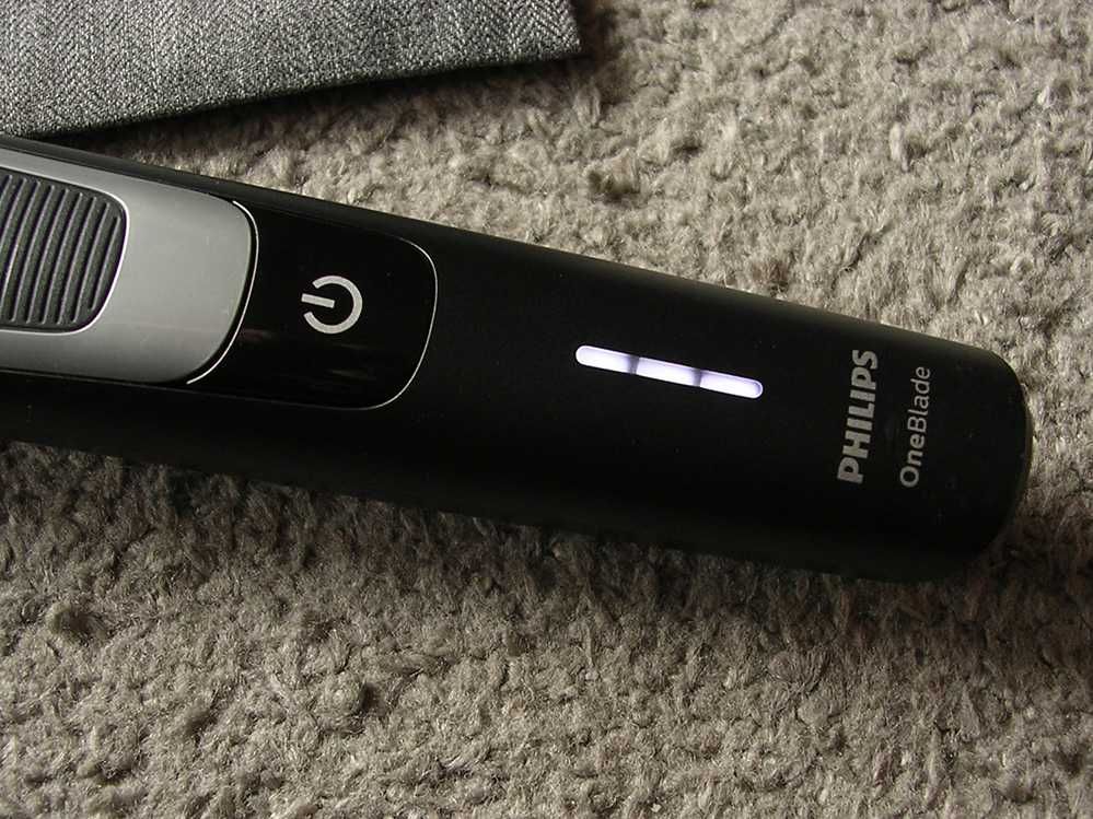 Golarka Philips OneBlade Pro QP6510 + ładowarka + etui