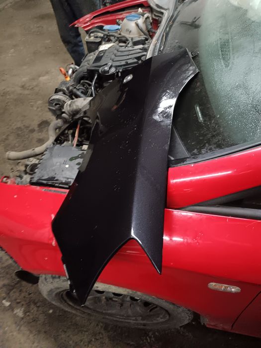 Skodą Fabia 2 Fabia 2 błotnik prawy przedni czarny ladny