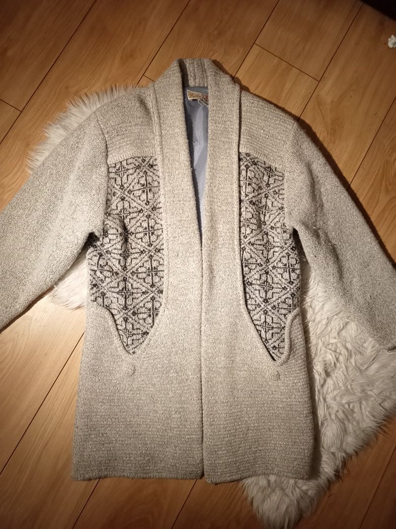 Sweter kardigan narzuta na haftkę długi gruby ciepły M