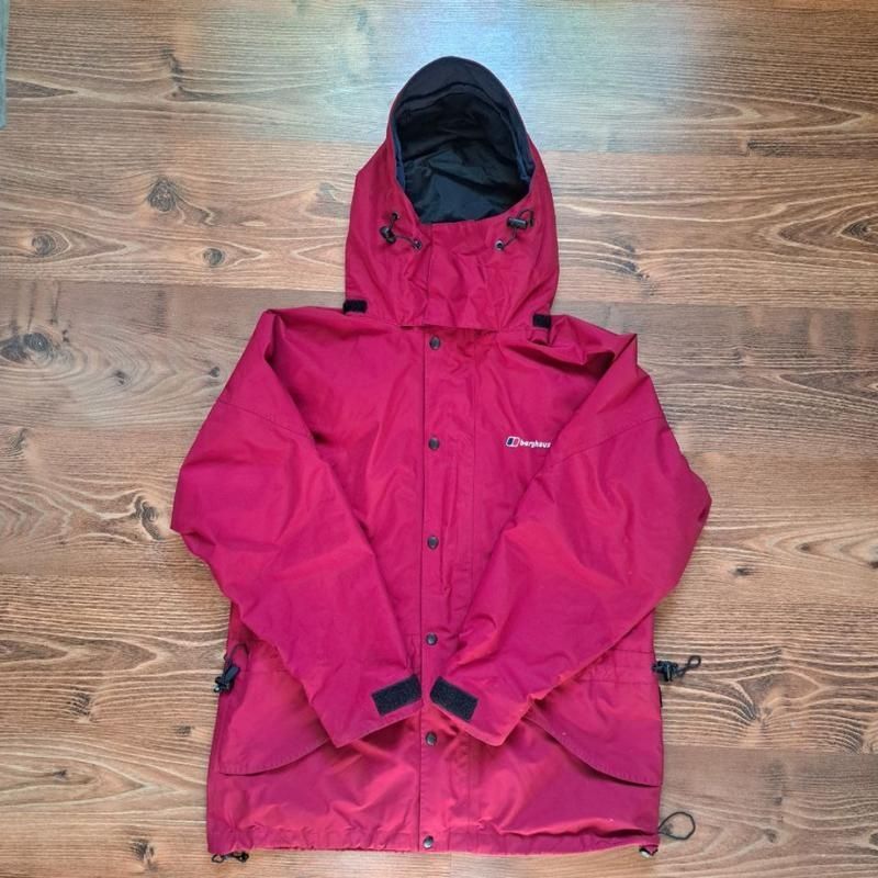 Курточка Berghaus