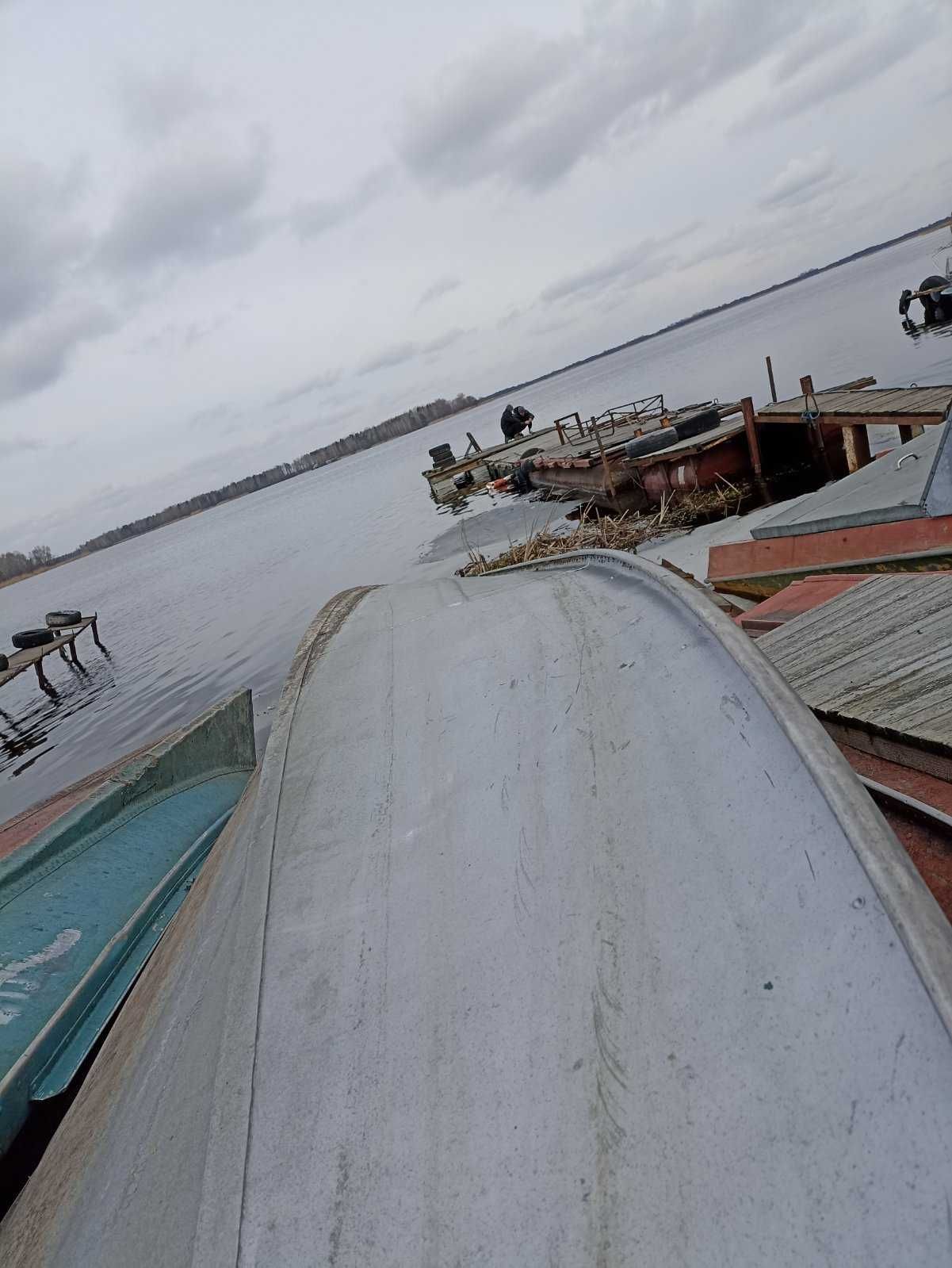 Лодка Крым,моторний човен Крим,бак,скло,дуги